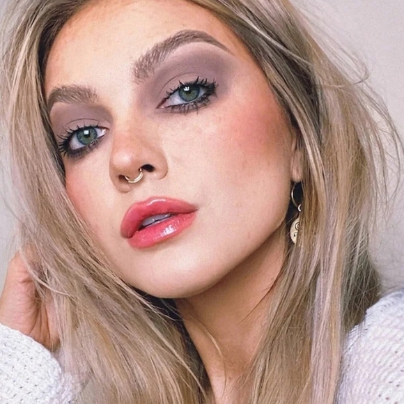 Urban Decay NAKED 2 Basics Eyeshadow New - Picture 2 of 3